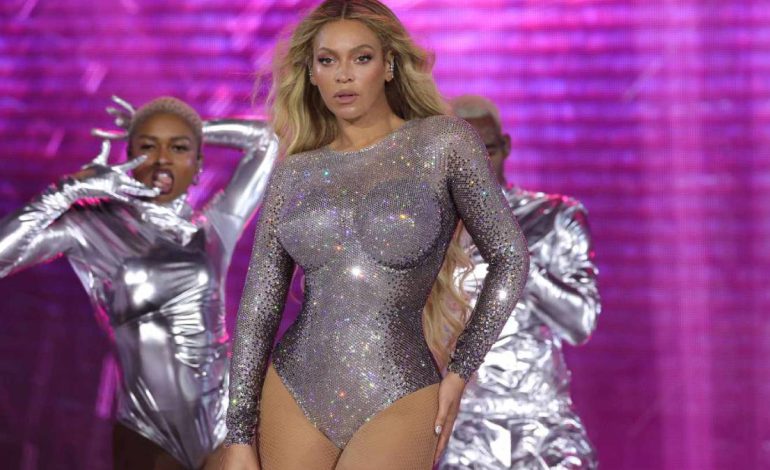 Beyoncé to perform on Christmas Day NFL halftime show